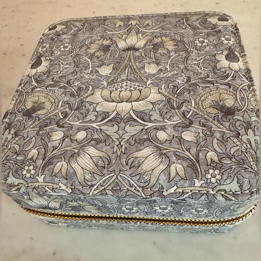William Morris & Co Jewellery Box in Pattern “African Marigold”. NWT
